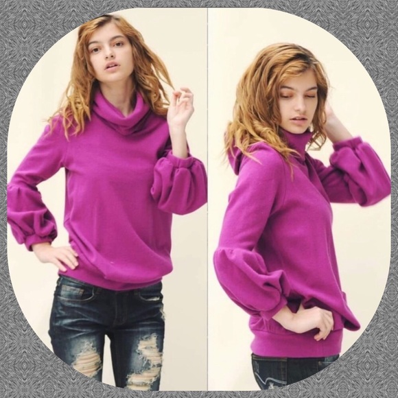 NEW!❗️LAST ONE❗️PUFF SLEEVE TURTLENECK SWEATER - Picture 2 of 6